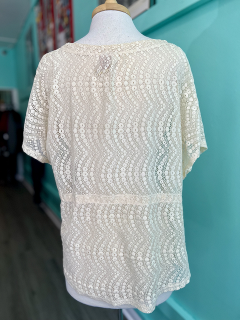 eyeshadow Size M Tops