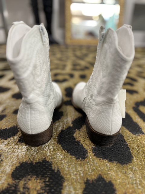 Coconut Size 8 Shoes