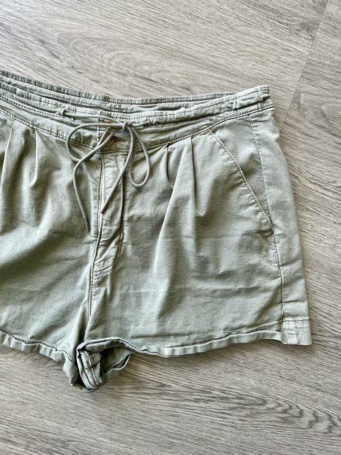 American Eagle Size 8 Bottoms