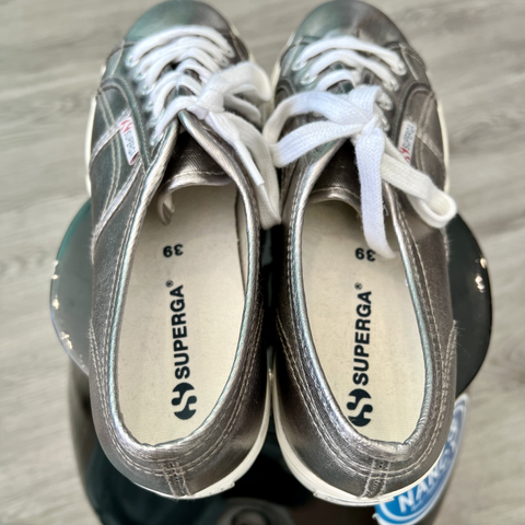 Superga Size 8 Shoes