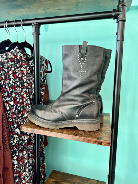 Dr. Martens Size 7 Boots