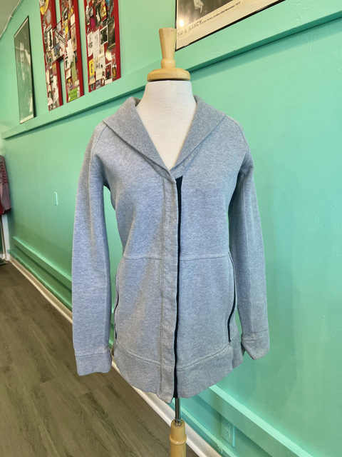 Lululemon Size 4/S Athletic Wear