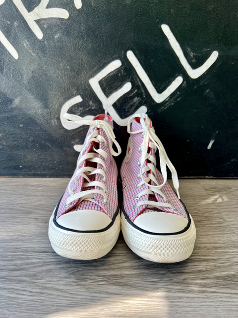 Converse Size 8 Shoes