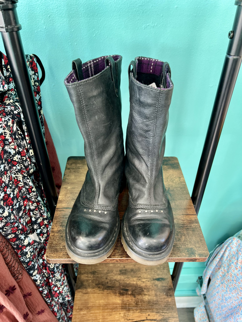 Dr. Martens Size 7 Boots