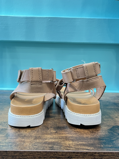 Sorel Size 6 Shoes