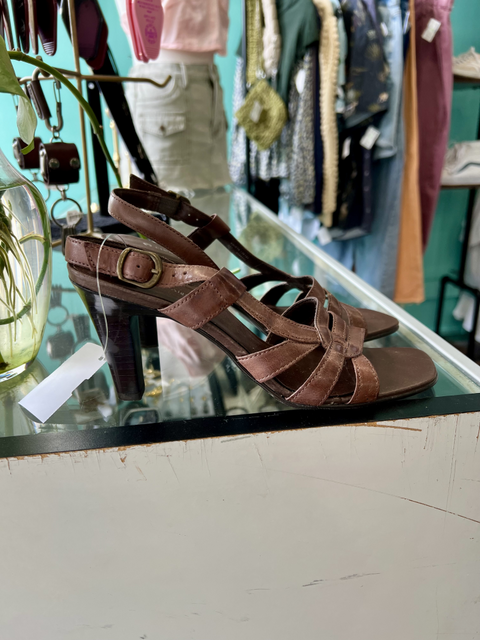 Etienne Aigner Size 8 Shoes