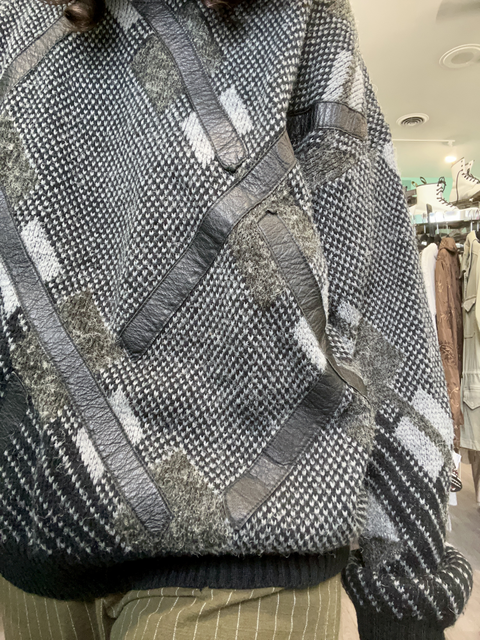 Impressions Size SM Tops