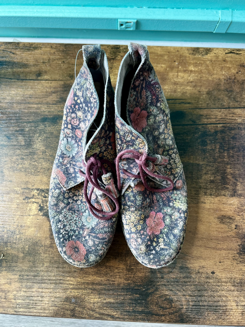Hush Puppies  Size 6 Shoes