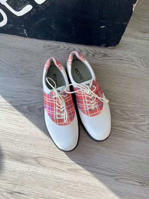 Ecco  Size 38 EUR/7w Shoes