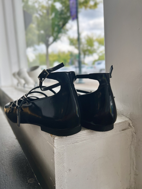 Princess Polly  Size W7 / M5 Shoes