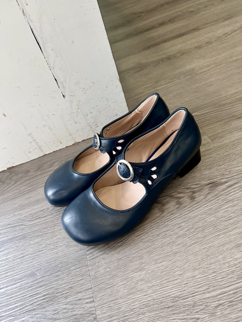 No Tag  Size 8.5 Shoes