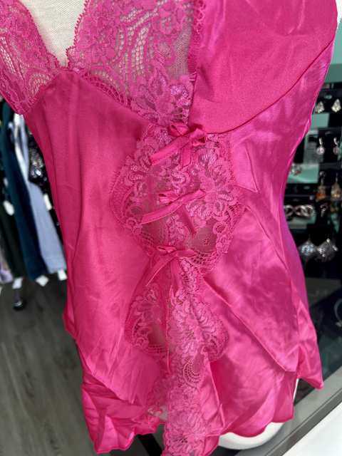 Shirley  Size L Tops