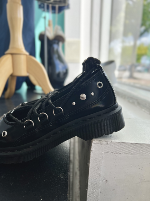 Dr. Martens  Size W7 / M5 Shoes