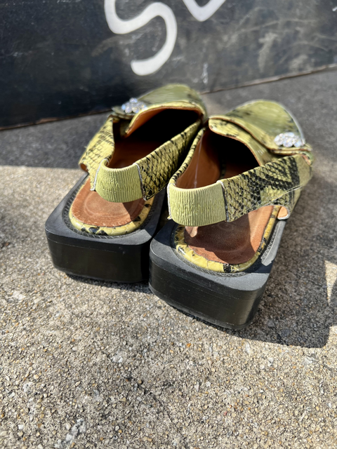 Gianni  Size 8.5 Shoes