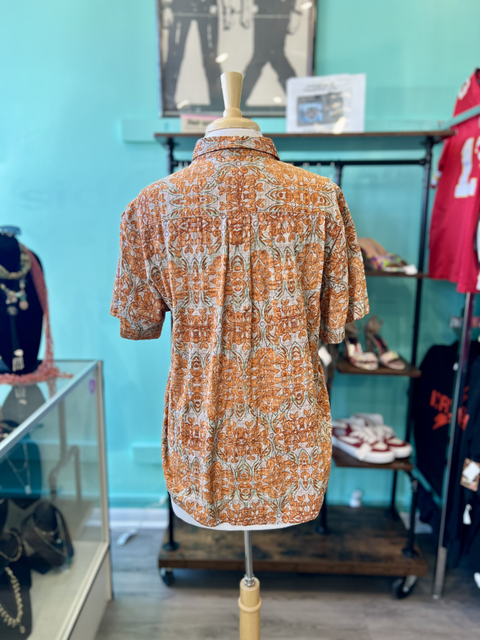 VatPave  Size L Tops