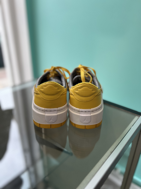 Nike  Size 8.5 Shoes