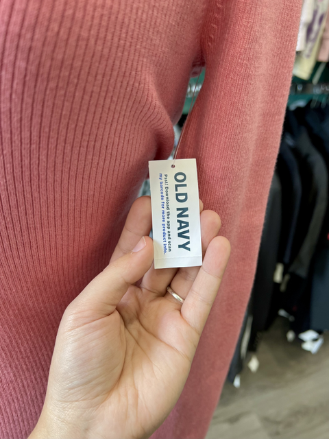 Old Navy  Size L Tops