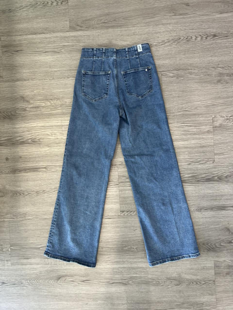 Altar'd State  Size 2 Bottoms