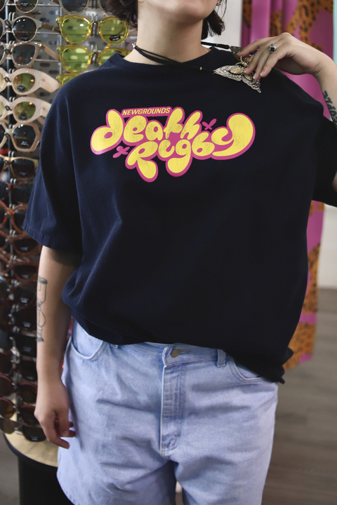 Gildan  Size XL Top