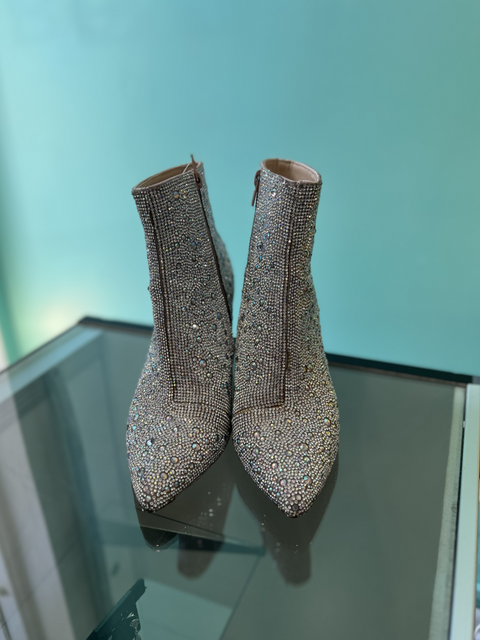 Betsey Johnson  Size 6.5 Shoes