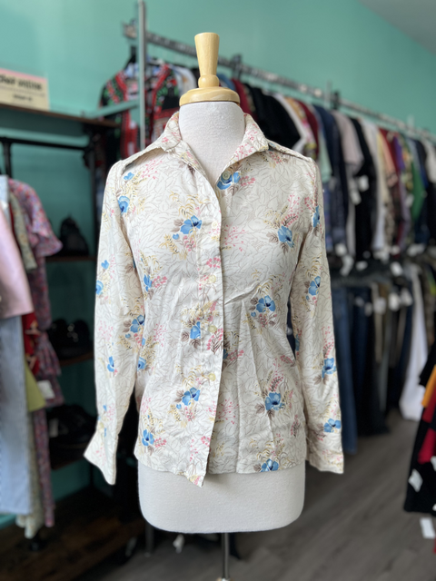 The Wilroy Traveler  Size XS/S Tops