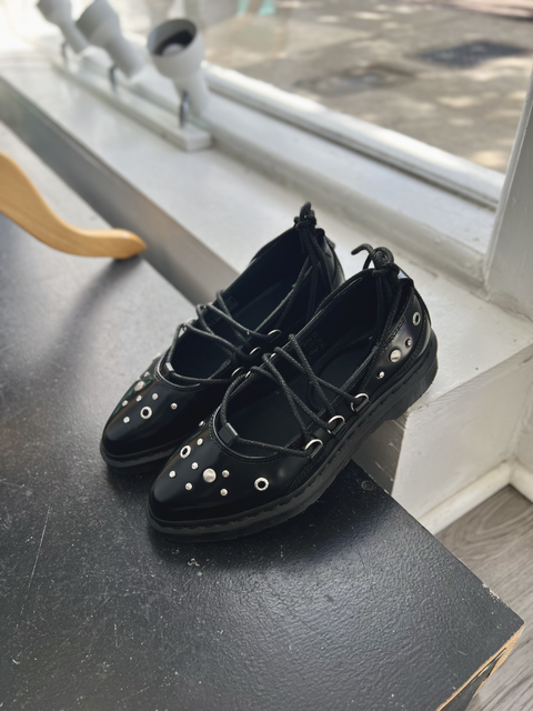 Dr. Martens  Size W7 / M5 Shoes