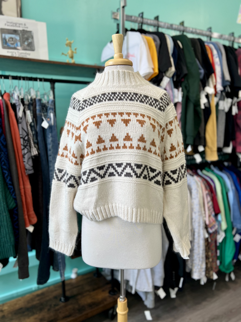 Universal Thread  Size L Tops
