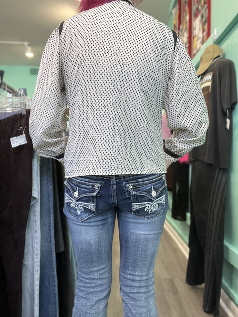 Notations  Size V10 Tops