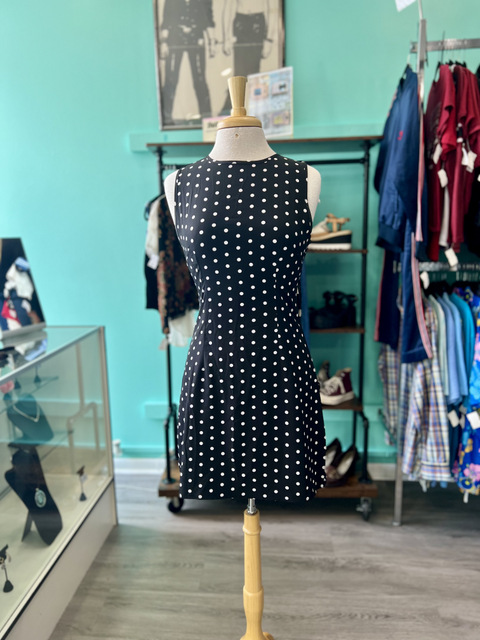 Size M Dresses