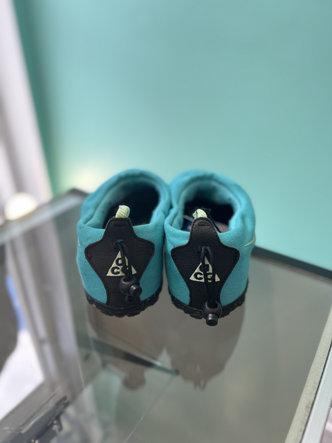 Nike  Size 9.5 Shoes