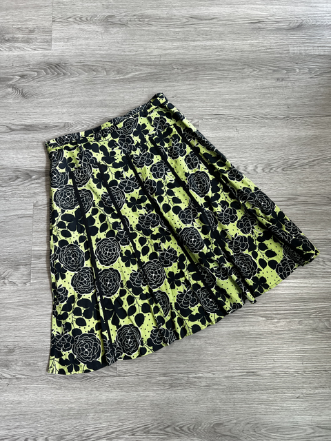 apt. 9  Size 6 Bottoms