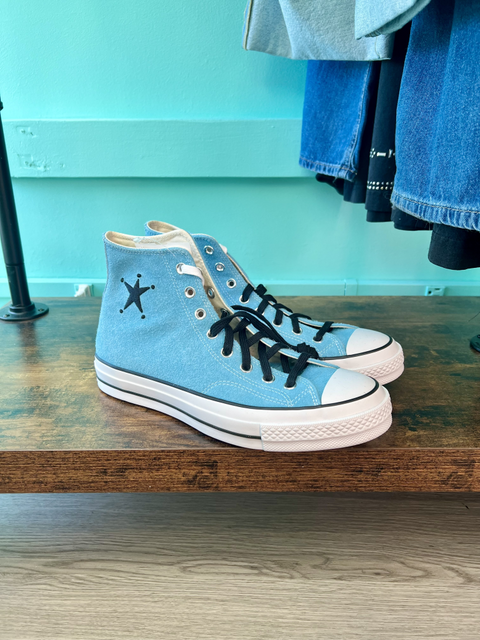 Converse  Size 9 Shoes