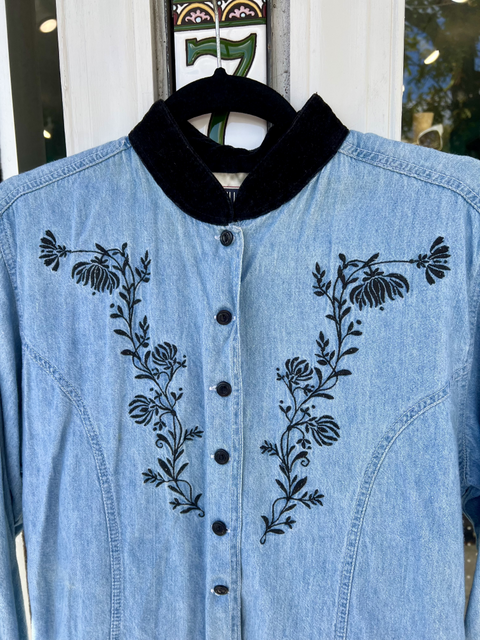 Bill Blass  Size S Tops