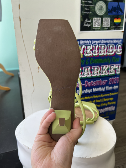 Seychelles  Size 7.5 Shoes