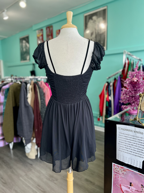 Urban Outfitters  Size M Dresses