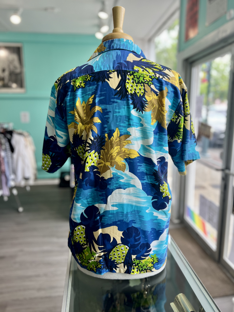 Hukilau Fashions  Size M/L Tops