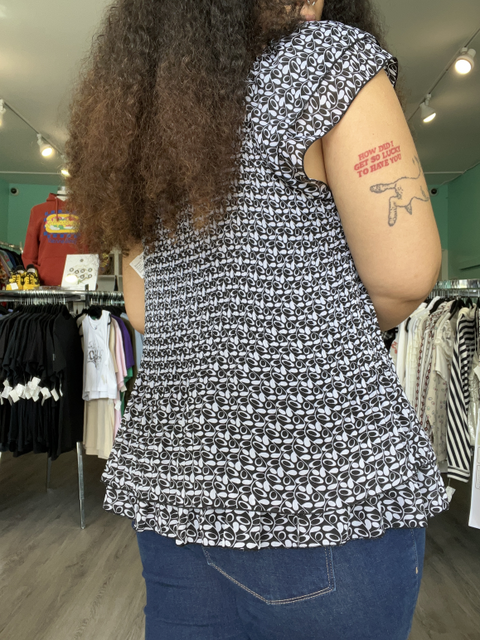 Vio Lin  Size 1X Tops