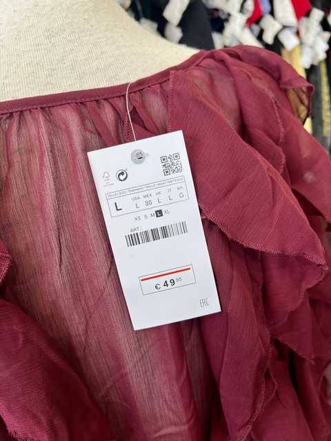 Uyaa Miss  Size L Tops