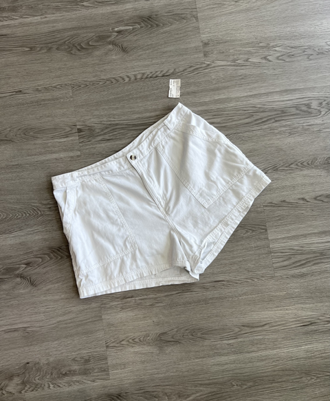 Universal Thread  Size 17 Bottoms