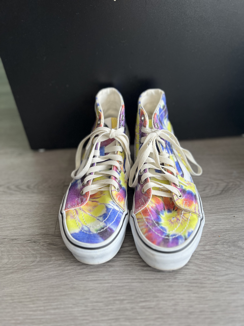 Minnetonka  Size 8.5 Shoes