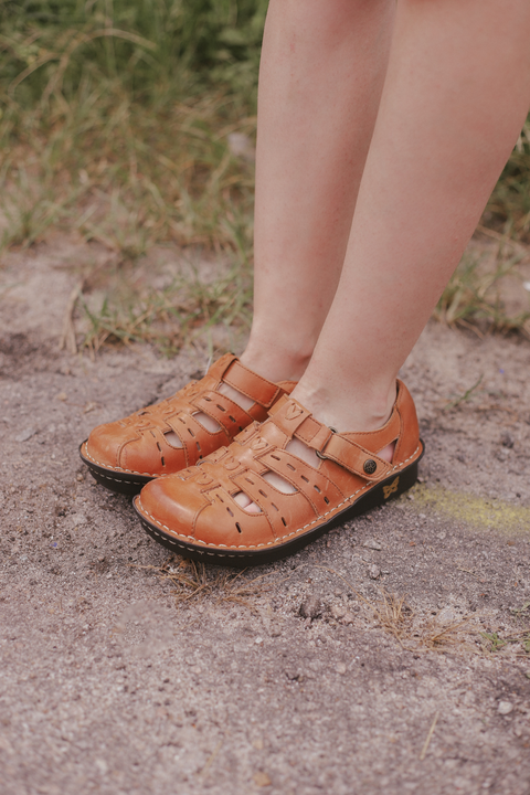 Alegria  Size 6 Shoes