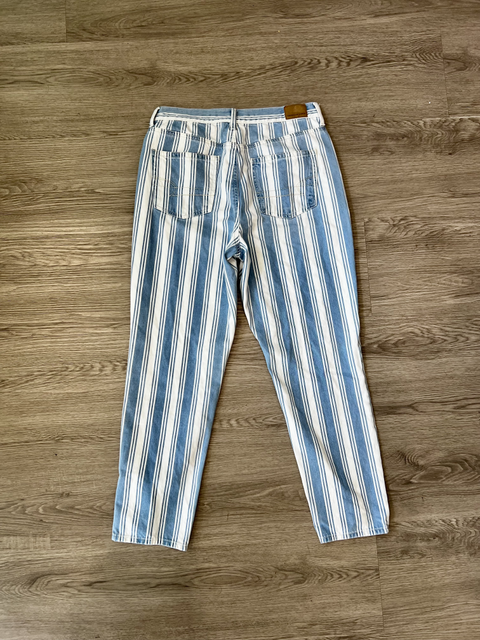 American Eagle  Size 10 Bottoms