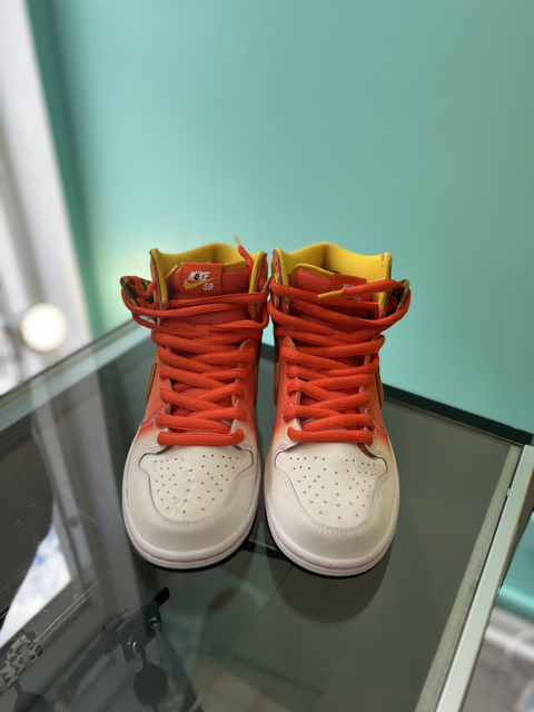 Nike  Size 8 Shoes