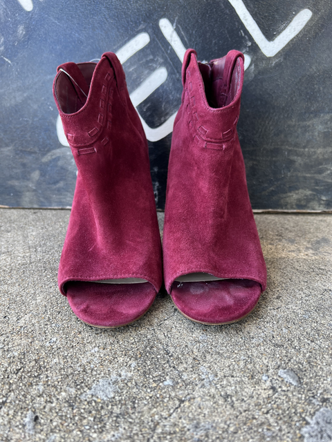 Vince Camuto  Size 8 Shoes