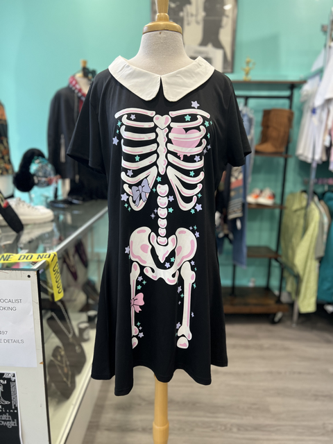 Trickz N' Treatz  Size 2X Dresses