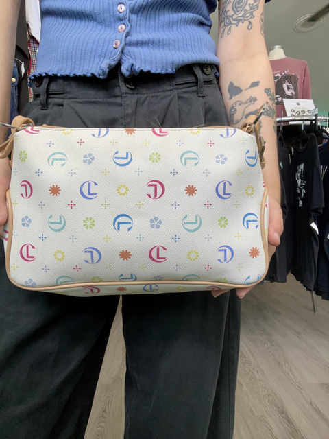 CL America  Size M Bag