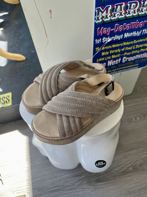 Diba True  Size 6 Shoes