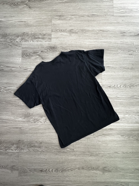Gildan  Size L Top