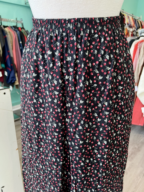 Sweetbriar  Size L Bottoms