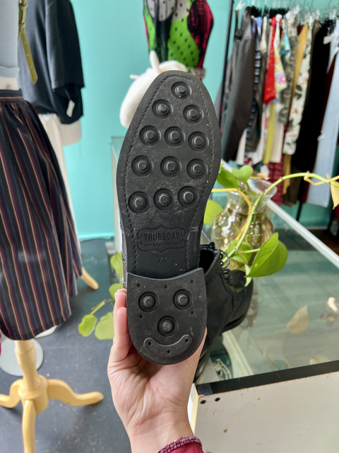 Thursday  Size 7.5M/9W Shoes